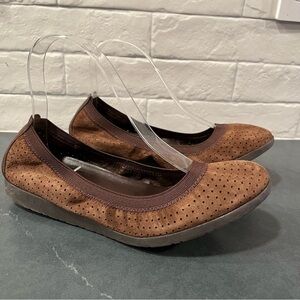 Cole Haan sz 7.5 Gilmore chestnut suede ballet flats